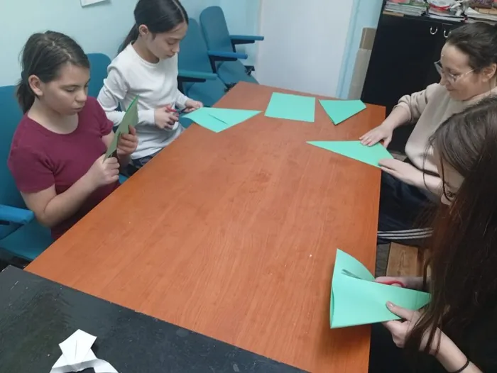 D4cwX_27pZU